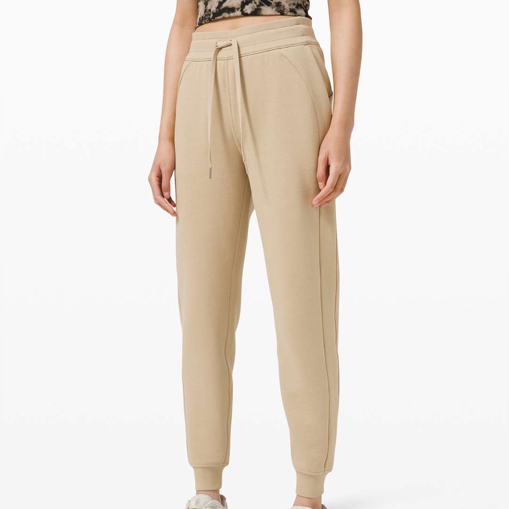 NWOT Lululemon Scuba High-Rise Jogger Sweatpants - Size 4